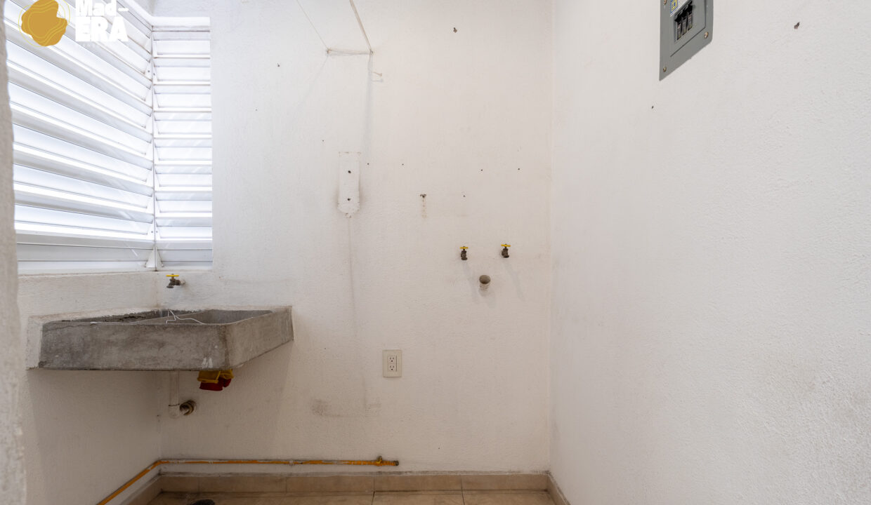 Cuitlahuac_134_Web_Watermark-22